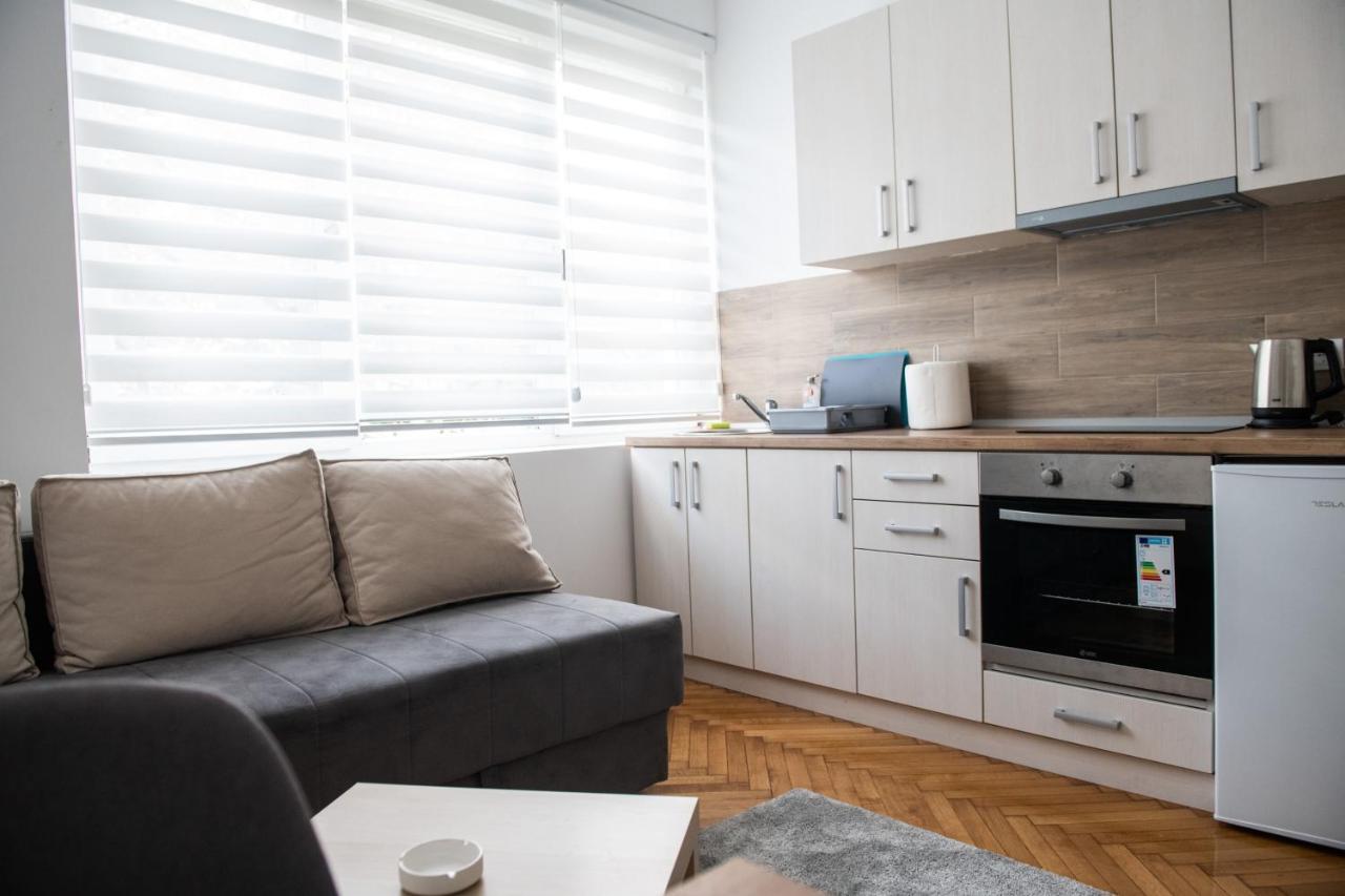 Apartman Tea 3 Belgrado Buitenkant foto
